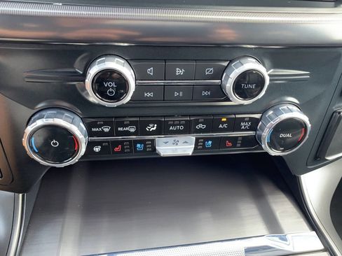 Used 2024 Ford F150 Lariat image 19