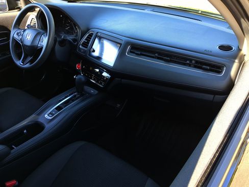 Used 2019 Honda HR-V EX image 13