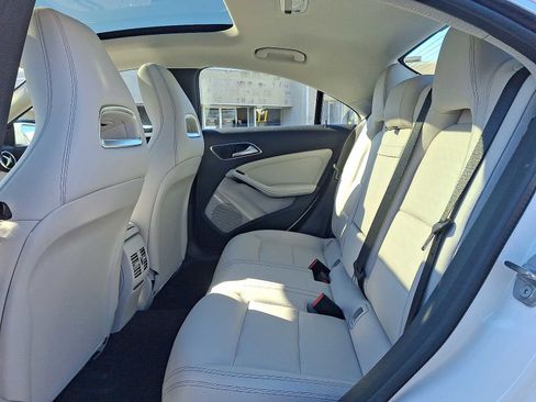 Used 2019 Mercedes-Benz CLA 250 4MATIC image 10