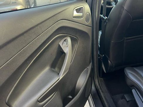 Used 2015 Ford Escape Titanium FWD image 7