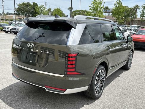 New 2026 Hyundai Palisade Calligraphy FWD image 6