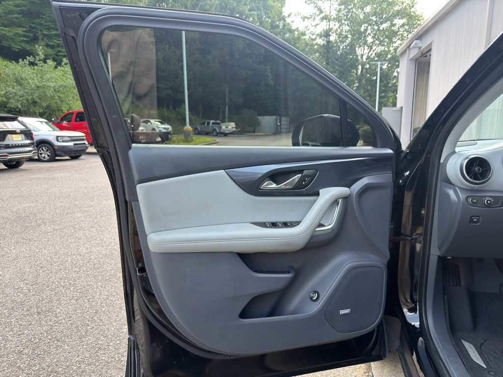 Used 2019 Chevrolet Blazer LT w/ Sun and Wheels Package FWD image 10