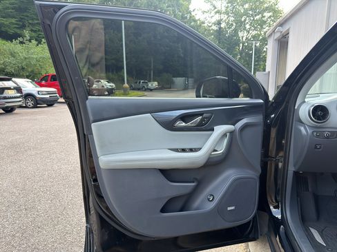 Used 2019 Chevrolet Blazer LT w/ Sun and Wheels Package FWD image 10