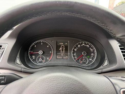 Used 2015 Volkswagen Passat TDI SE FWD image 9