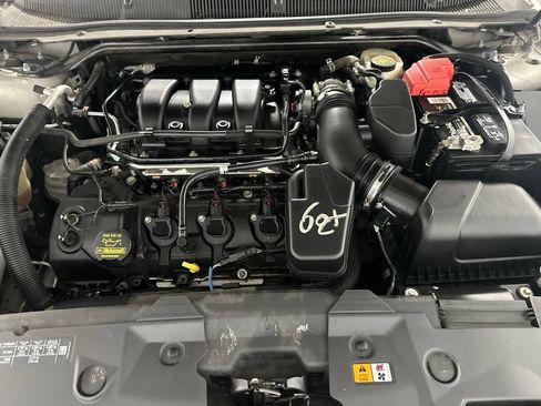 Used 2014 Ford Taurus Limited FWD image 7