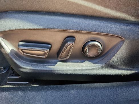 Used 2024 Toyota Camry SE image 13