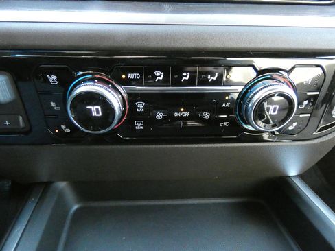 New 2026 GMC Sierra 2500 SLT w/ SLT Premium Package image 23