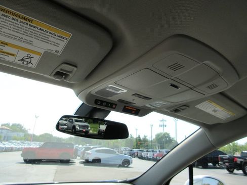 Used 2020 Buick Envision Essence FWD image 27