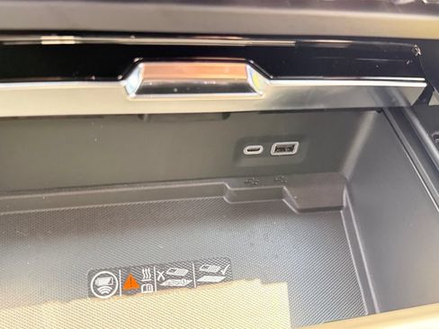 New 2026 GMC Yukon XL AT4 Ultimate AWD/4WD image 35