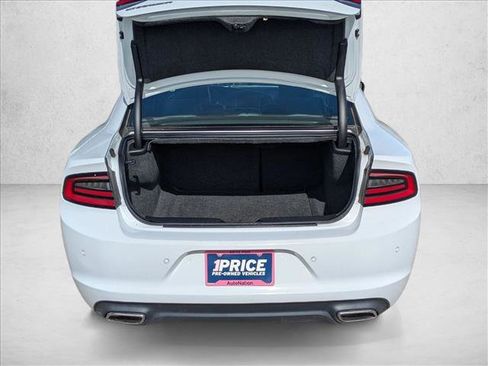 Used 2022 Dodge Charger SXT w/ Leather Interior Group image 6