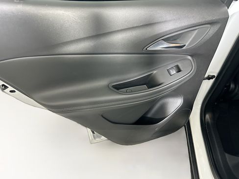 Used 2025 Buick Encore GX Preferred AWD/4WD image 25