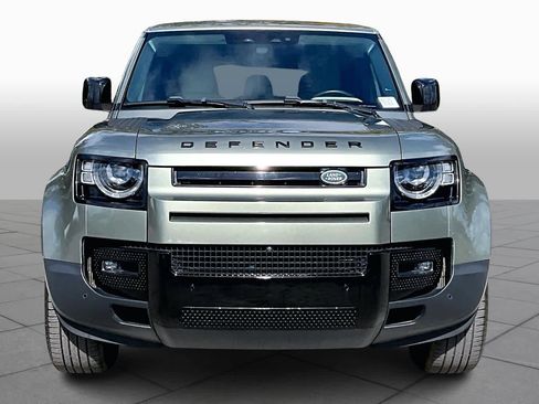 Used 2023 Land Rover Defender 130 SE image 4