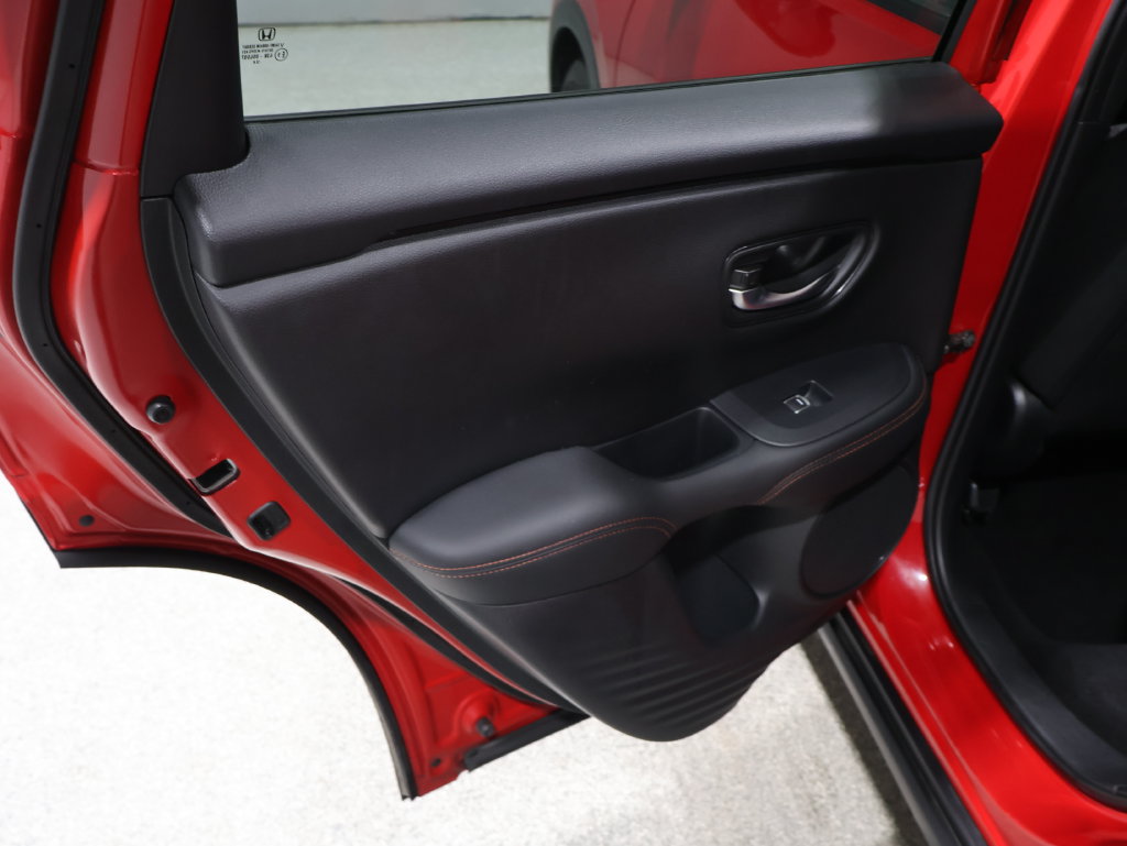 Used 2025 Honda HR-V Sport image 17