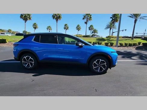 New 2026 Chevrolet Equinox EV LT image 31