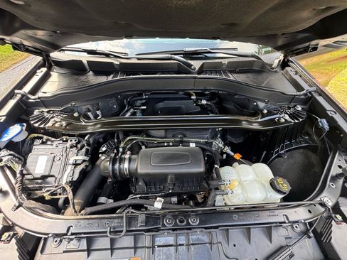 Used 2020 Ford Explorer Limited AWD/4WD image 25