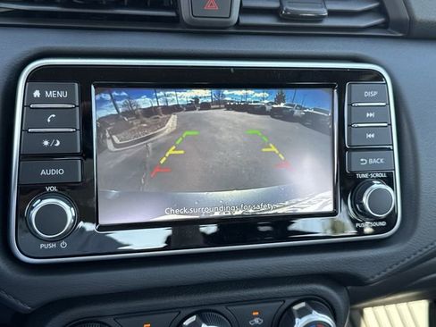 Used 2025 Nissan Versa S w/ Trunk Package image 23