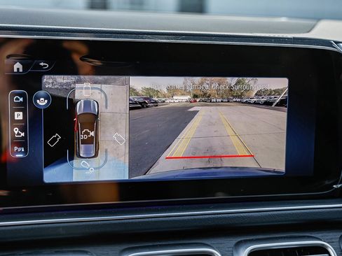 New 2026 Mercedes-Benz GLS 450 4MATIC image 24