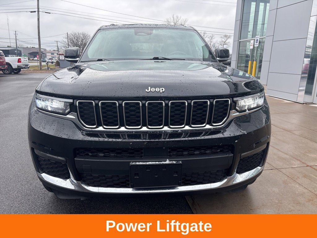 Used 2023 Jeep Grand Cherokee L Limited AWD/4WD image 9