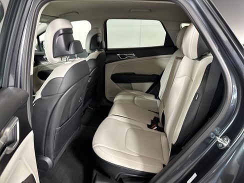 Used 2024 Kia Sportage EX image 25