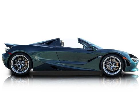 Used 2022 McLaren 720S Spider image 2