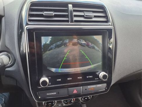 Used 2025 Mitsubishi Outlander Sport SE AWD/4WD image 32