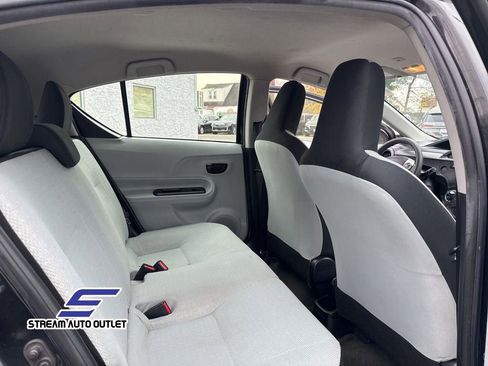 Used 2012 Toyota Prius C Four image 27