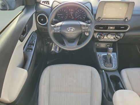 Used 2022 Hyundai Kona SEL image 12