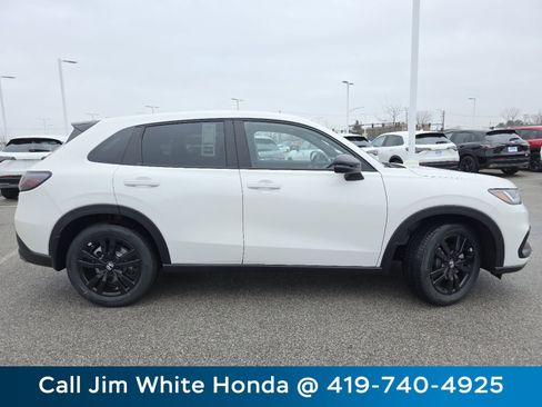 New 2026 Honda HR-V Sport image 13