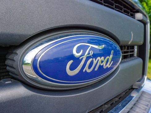 Used 2015 Ford F350 XL w/ XL Appearance Package AWD/4WD image 9