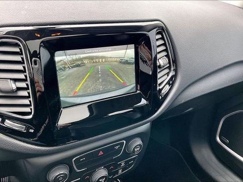 Used 2021 Jeep Compass Latitude w/ Sun and Sound Group image 19