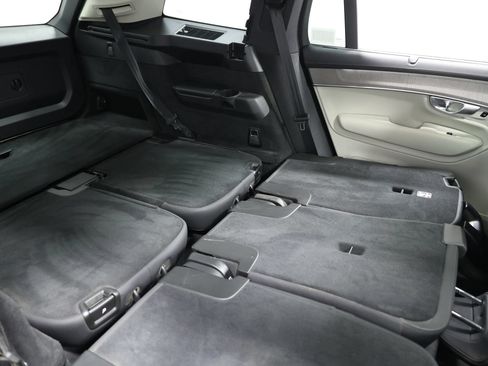 Used 2025 Volvo XC90 T8 Plus w/ Protection Package Premier AWD/4WD image 79