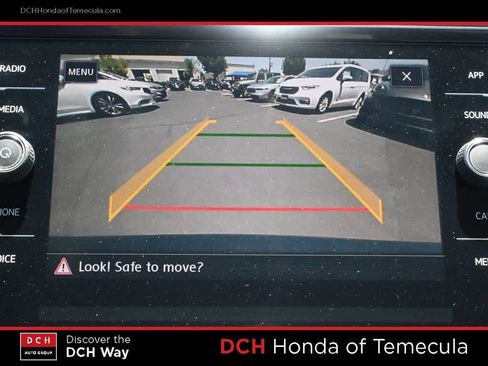 Used 2018 Volkswagen Tiguan SE w/ Panoramic Sunroof Package FWD image 13