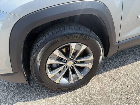 Used 2025 Chevrolet Equinox LT AWD/4WD image 34