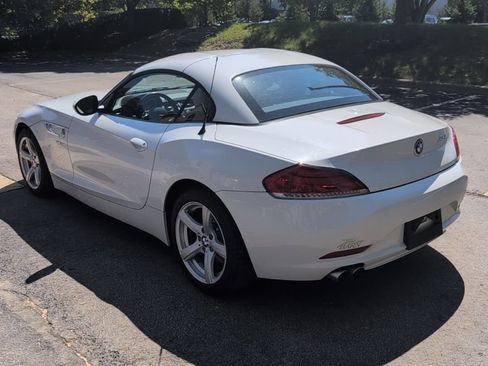Used 2011 BMW Z4 sDrive30i RWD image 11