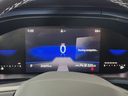 Used 2024 Volkswagen Taos SE image 15