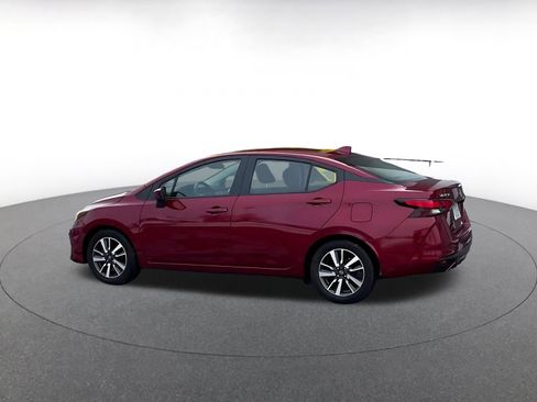 Used 2025 Nissan Versa SV image 9