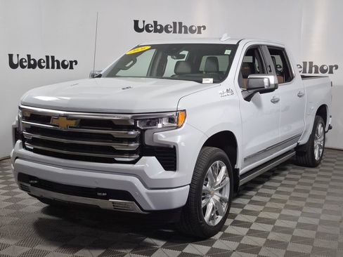 New 2026 Chevrolet Silverado 1500 High Country w/ Technology Package AWD/4WD image 3