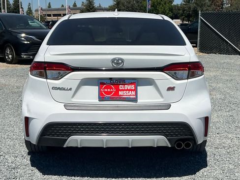 Used 2020 Toyota Corolla SE w/ SE Premium Package FWD image 8