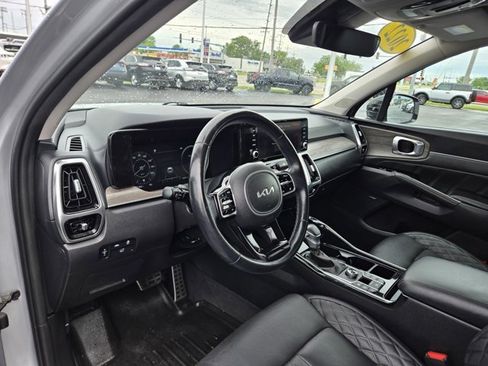 Used 2022 Kia Sorento SX Prestige AWD/4WD image 2