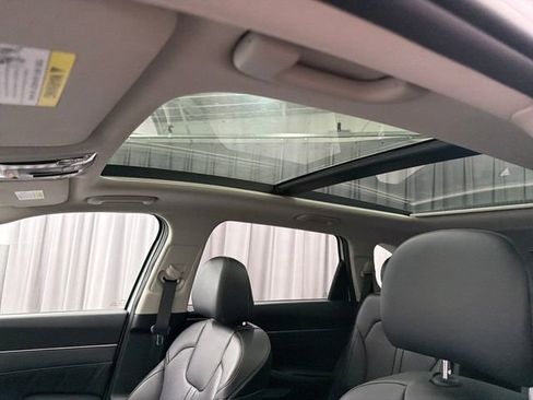 Certified 2023 Kia Sorento SX AWD/4WD image 44