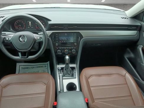 Used 2022 Volkswagen Passat 2.0T SE FWD image 20