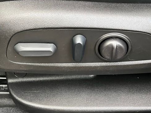 Used 2022 GMC Acadia Denali w/ Denali Ultimate Package image 22