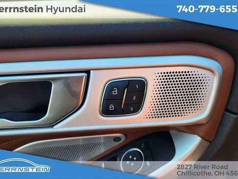 Used 2022 Ford Explorer King Ranch w/ Premium Technology Package AWD/4WD image 16