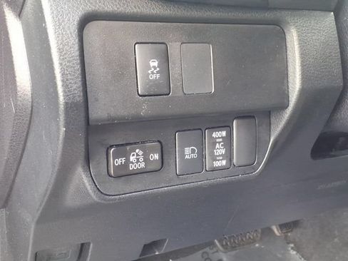 Certified 2023 Toyota Tacoma TRD Off-Road AWD/4WD image 20