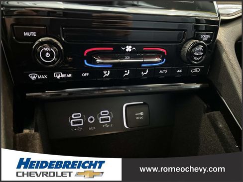 Used 2022 Jeep Grand Cherokee L Laredo w/ Luxury Tech Group I AWD/4WD image 23
