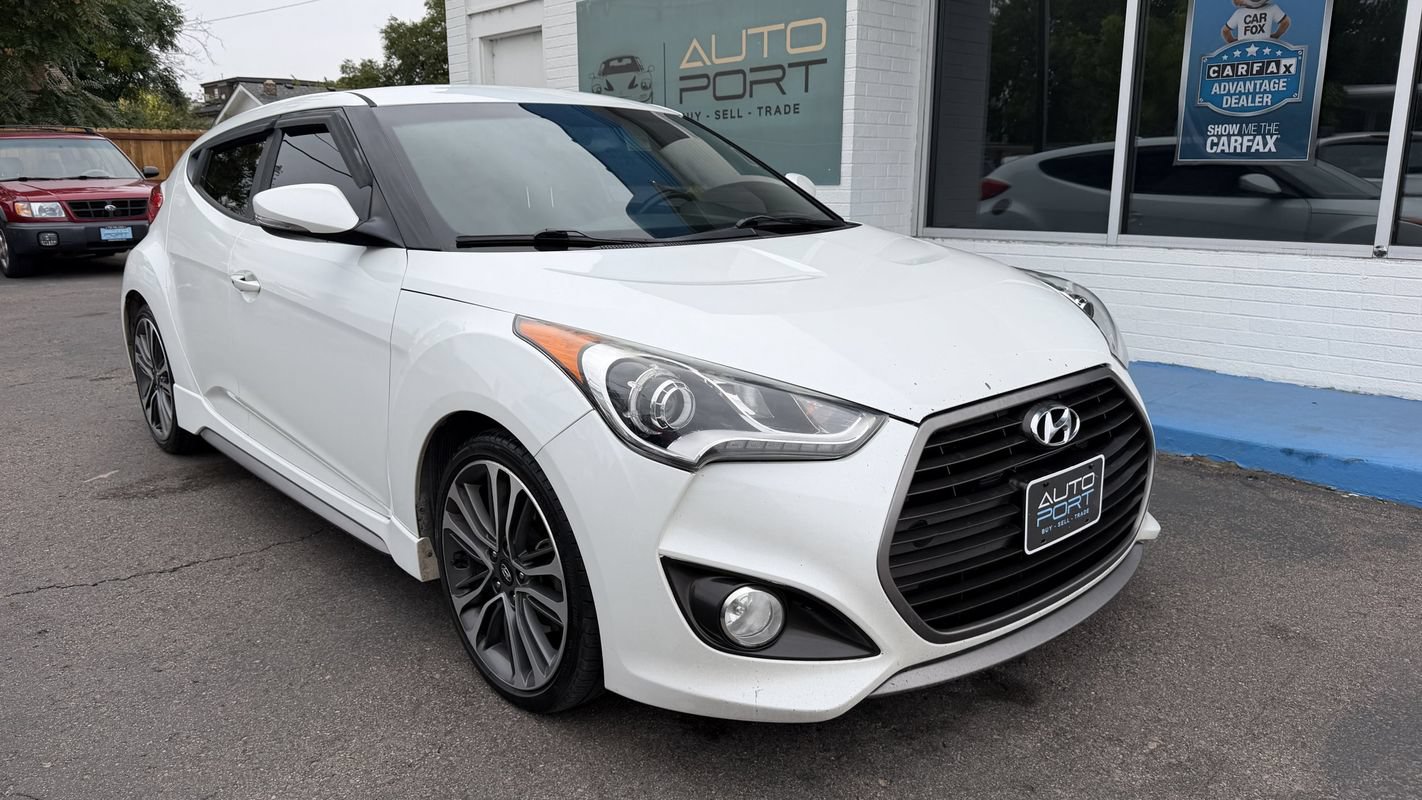 Used 2016 Hyundai Veloster Turbo FWD image 1
