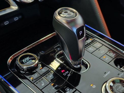 New 2026 Bentley Flying Spur Plug-In Hybrid AWD/4WD image 34