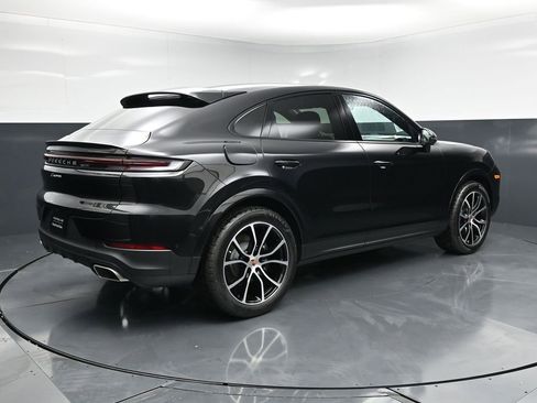 New 2026 Porsche Cayenne Coupe AWD/4WD image 8