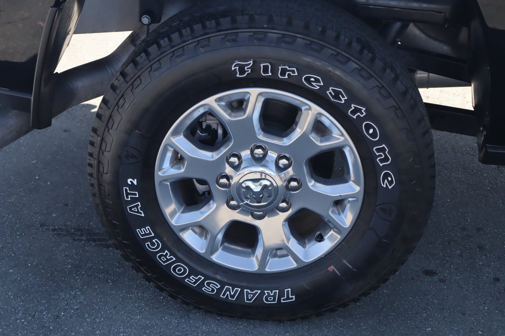 Used 2024 RAM 2500 Laramie AWD/4WD image 11