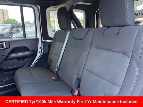 Used 2023 Jeep Wrangler Unlimited Sahara AWD/4WD image 15